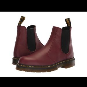 NIB Cherry Red Dr Martens Chelsea Boot Mens Size 9 Perfect Condition!